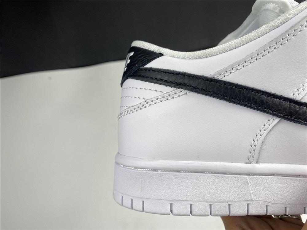 Nike Dunk SB Low Yin Yang 313170-023